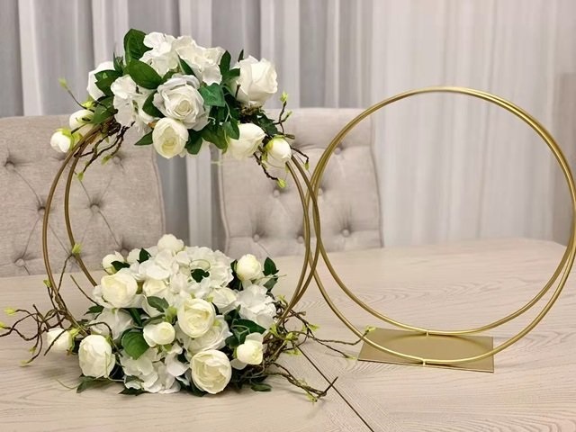 1Pc 35cm Dia Golden Circle Hoop Flower Display Table Stand - Click Image to Close